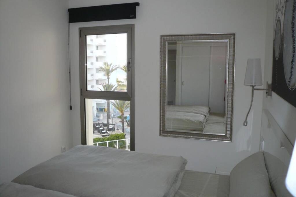 Modern Apartment With Stunning Sea View Cala Millor  Bagian luar foto