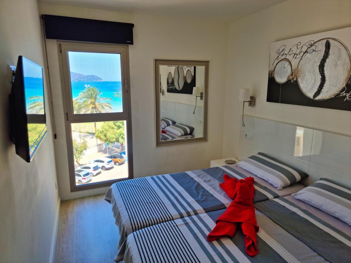 Modern Apartment With Stunning Sea View Cala Millor  Bagian luar foto